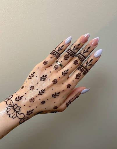 Delicate dotted floral minimal mehndi – trending for 2026 brides