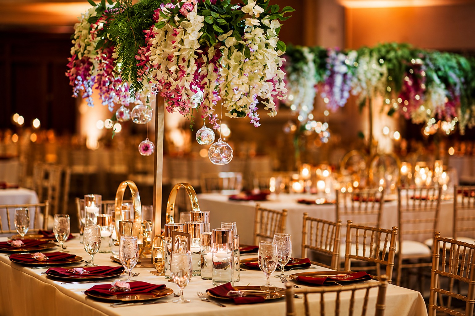 An elegantly decorated Indian wedding reception table — where gifts are presented with grace, and every detail reflects the celebration's grandeur.